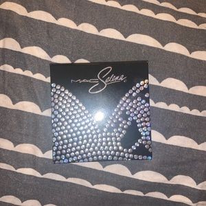 MAC Selena La Reina Skinfinish Highlighter